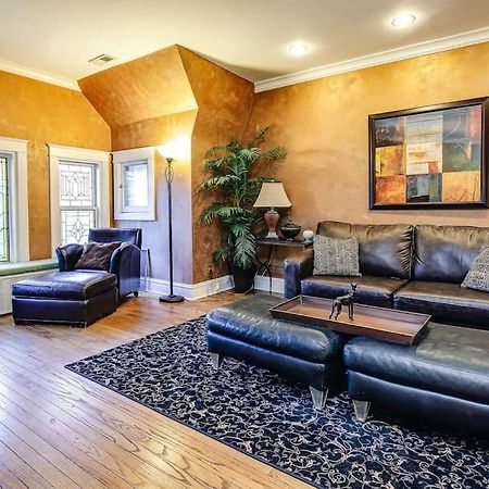 Historic And Unique Brownstone In Gold Coast - Downtown - 3 Apartment Chicago Luaran gambar